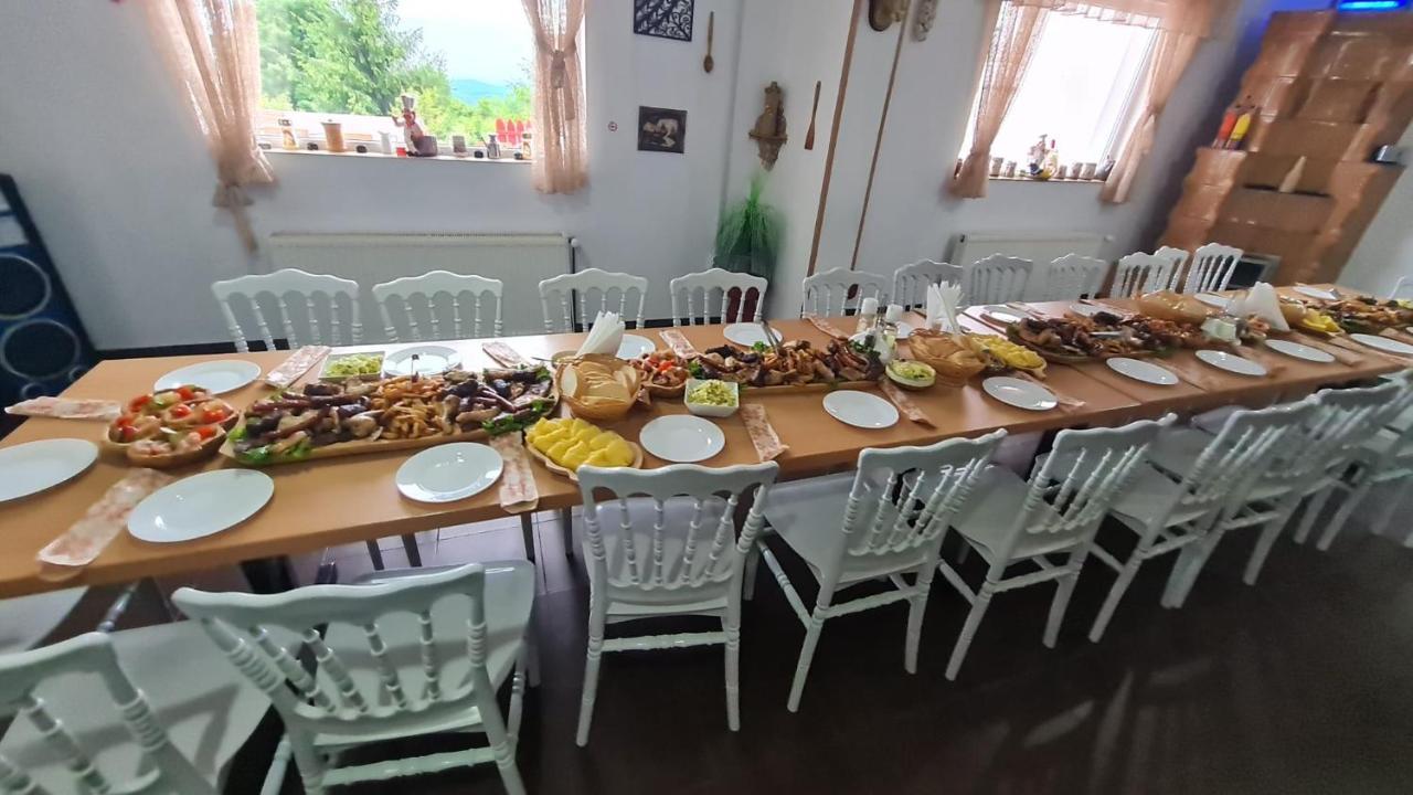 Pensiune Runcu Stone Buitenkant foto